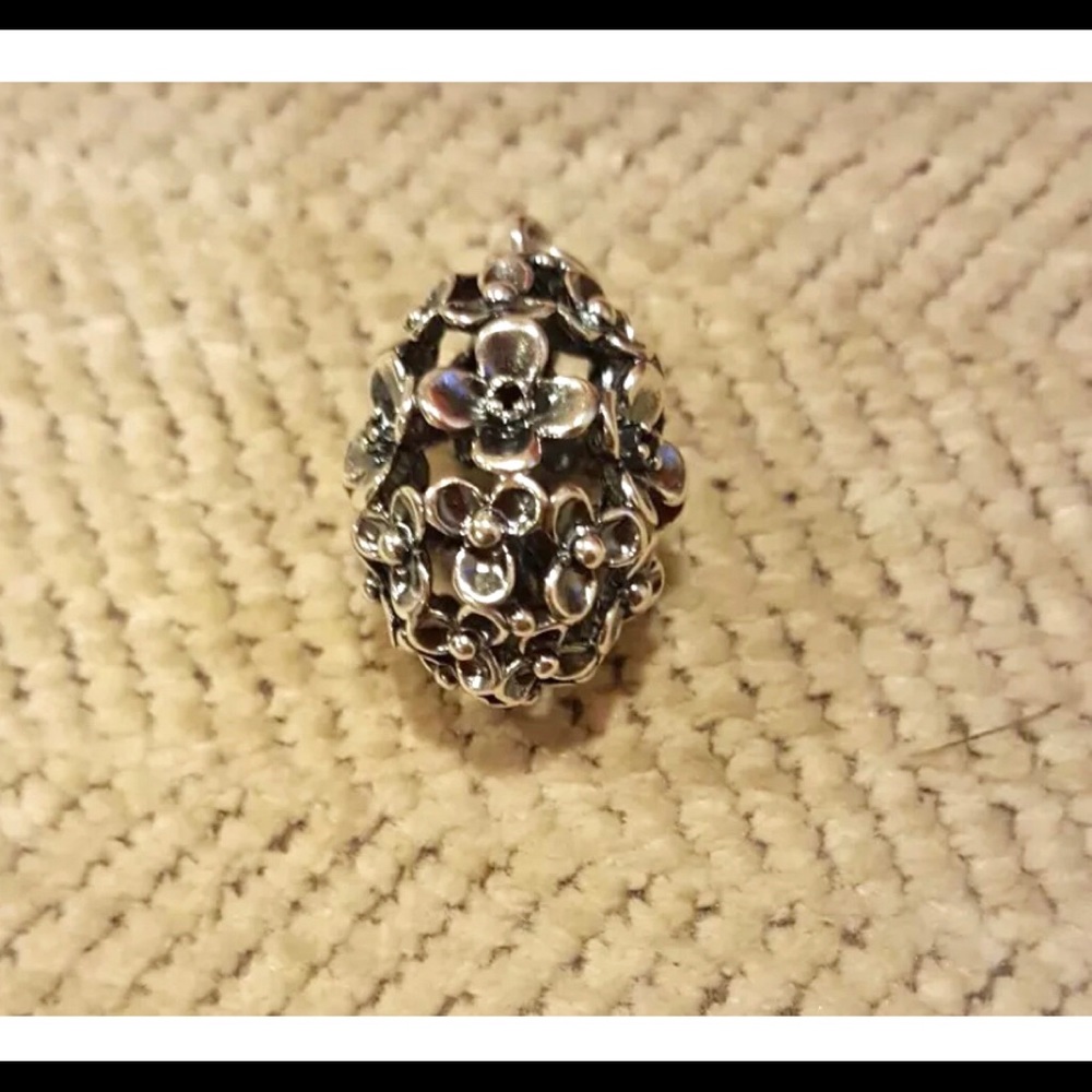 Retired‼️RARE Pandora Floral Elegance Black Crystal Pendant Stamped S925 ALE‼️ - Picture 2 of 4